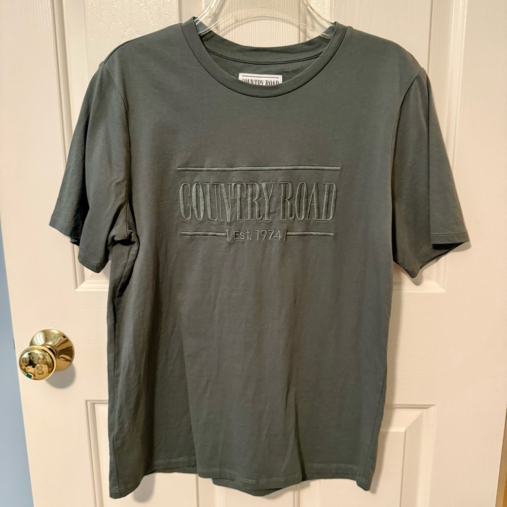Country Road Crew Neck T-Shirt NWOT
